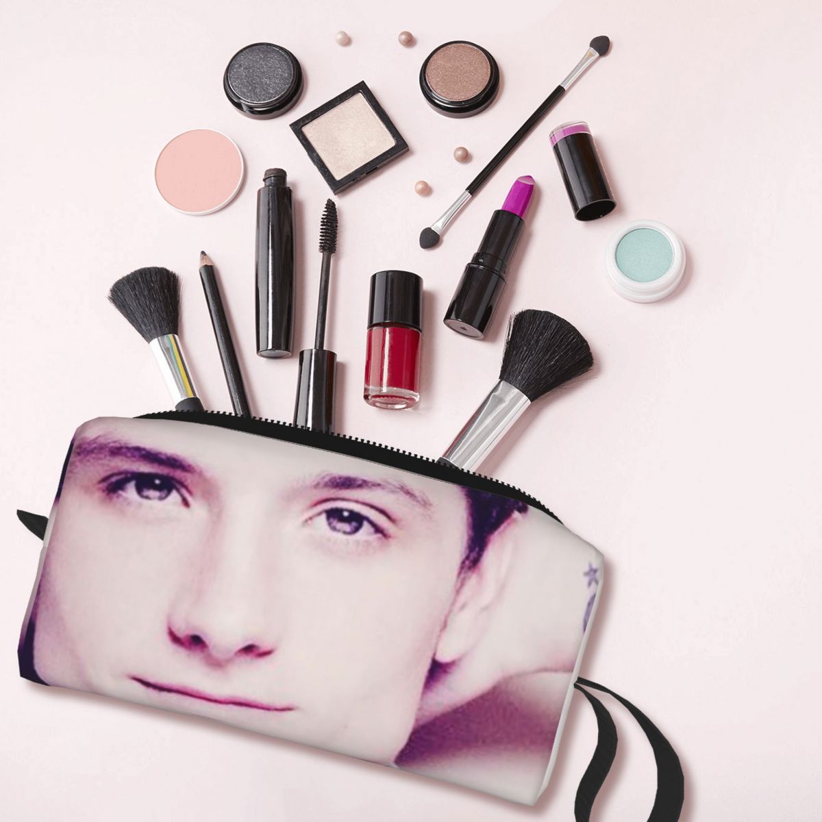 Косметичка-органайзер с мемом  – обзор и цена Beauty Makeup Songs